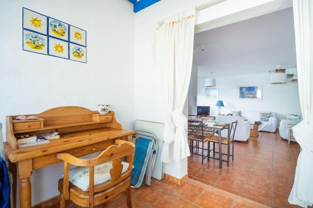 Fabulous , Wifi, Swimming Pool And Holiday home *