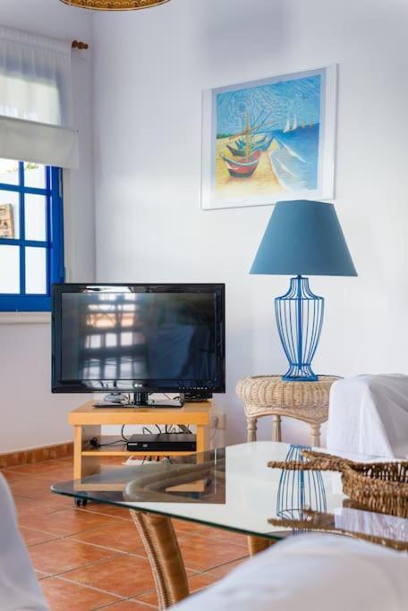 Fabulous , Wifi, Swimming Pool And Holiday home