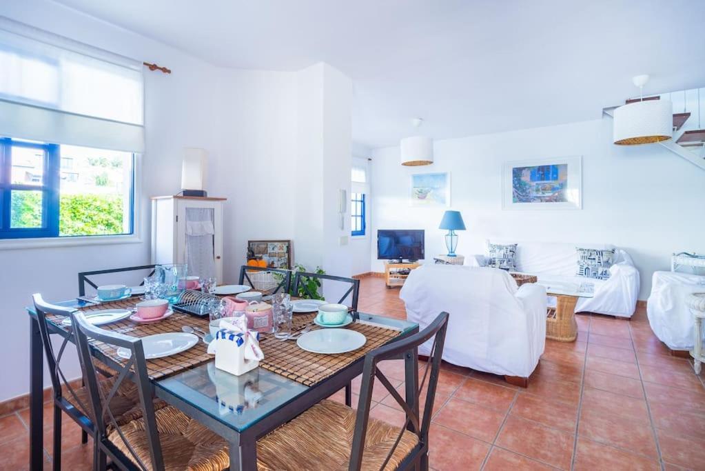 Fabulous , Wifi, Swimming Pool And Holiday home *